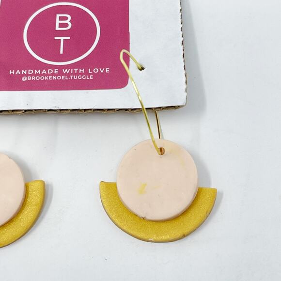 Brooke Noel Tuggle Handmade Clay Earrings Circle Half Moon Gold Tone Hoop Pink - Picture 3 of 5